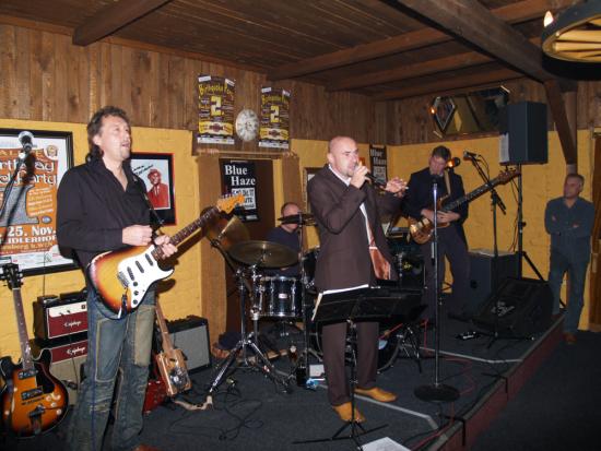 Blue Haze Salute-Club